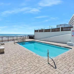 Family Friendly Oceanfront With Pool! Apartment Daytona Beach